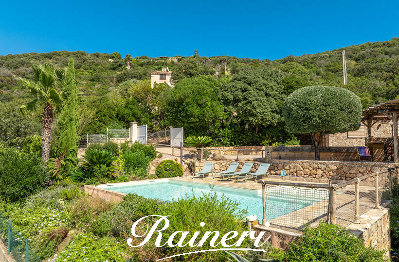 Agence Raineri - POZZACCIO  8 Personnes