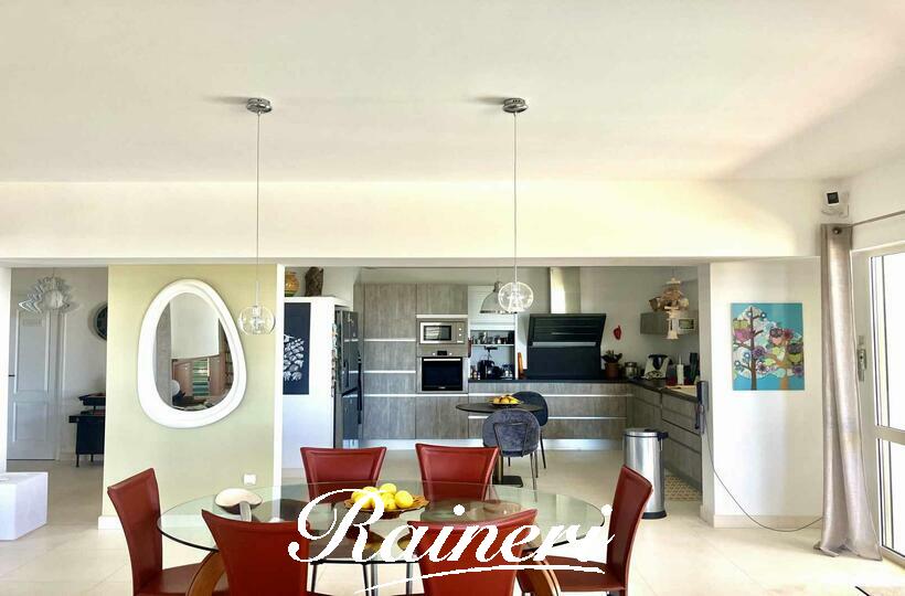 Agence Raineri - AGOSTA 8 PERSONNES