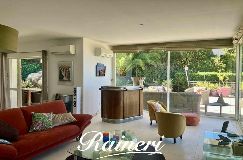 Agence Raineri - AGOSTA 8 PERSONNES