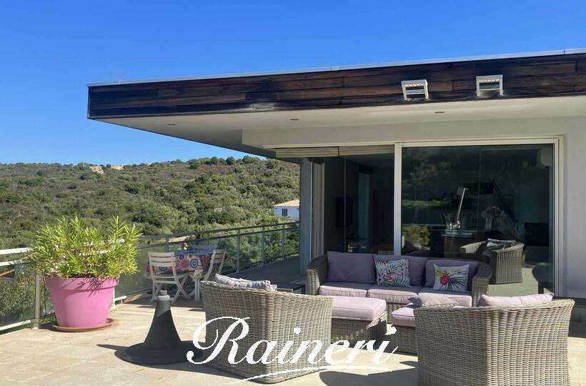 Agence Raineri - AGOSTA 8 PERSONNES