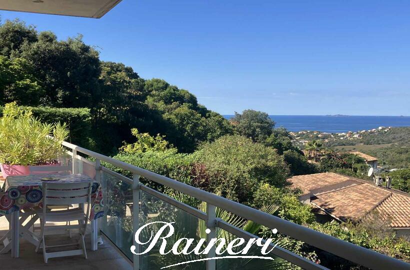 Agence Raineri - AGOSTA 8 PERSONNES