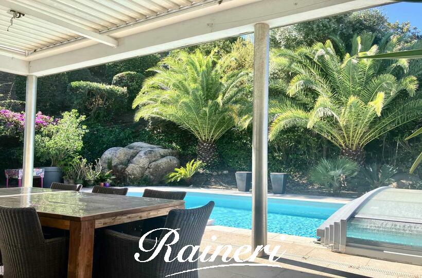 Agence Raineri - AGOSTA 8 PERSONNES