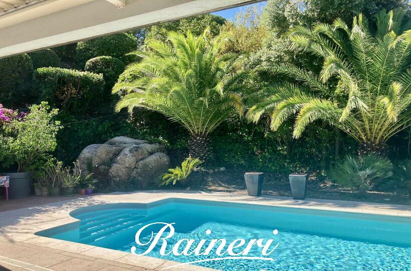 Agence Raineri - AGOSTA 8 PERSONNES