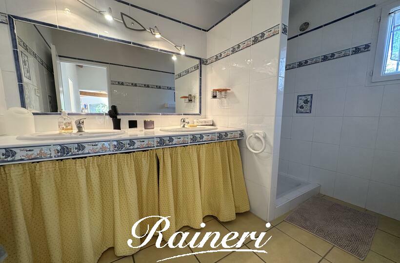Agence Raineri - PORTIGLIOLO / Exclusivité