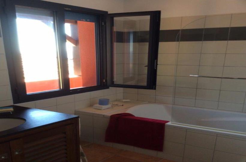 Agence Raineri - CASTAGNA 12 Personnes