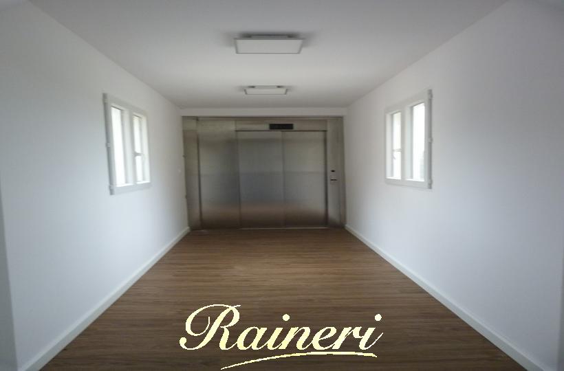 Agence Raineri - Local professionnel de 151 m2 centre médical gare de MEZZANA