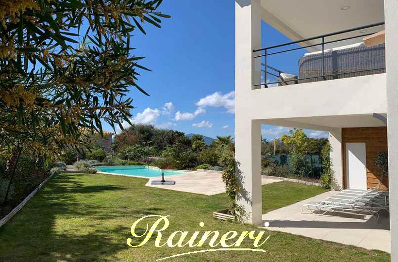 Agence Raineri - AGOSTA 8 Personnes