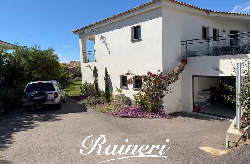 Agence Raineri - AGOSTA 8 Personnes
