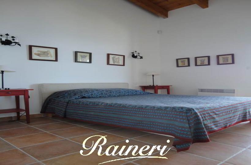 Agence Raineri - CASTAGNA 12 Personnes