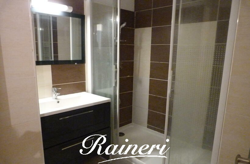 Agence Raineri - F3 Immeuble WAGRAM