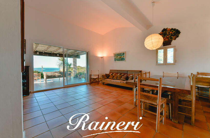 Agence Raineri - PORTIGLIOLO / Exclusivité