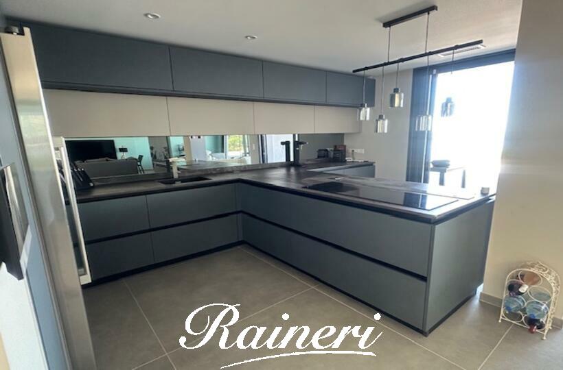 Agence Raineri - AGOSTA / 6 OU 8 Personnes