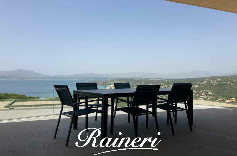 Agence Raineri - AGOSTA 8 Personnes