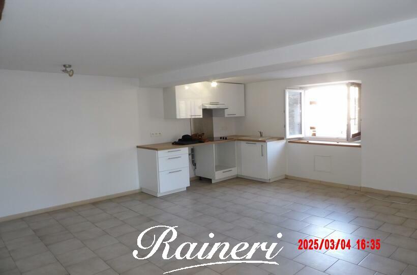 Agence Raineri - T3 60 m² - 42, rue Fesch 4EME ETAGE SANS ASCENSEUR