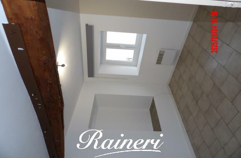 Agence Raineri - T3 60 m² - 42, rue Fesch 4EME ETAGE SANS ASCENSEUR