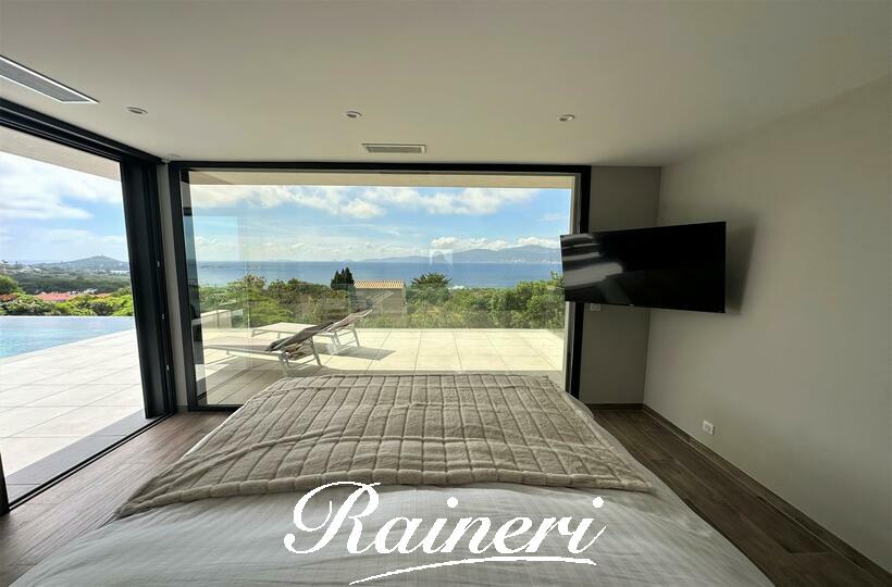 Agence Raineri - AGOSTA / 6 OU 8 Personnes