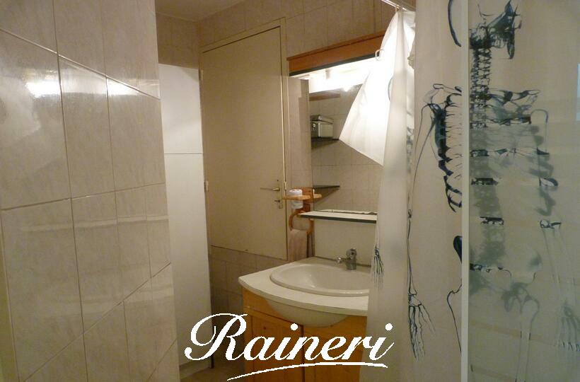 Agence Raineri - Local professionnel RDC 30 m2 rue des Bucherons Ajaccio