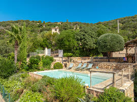 Agence Raineri - POZZACCIO  8 Personnes